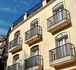 Apartamentos Ar Monjardi